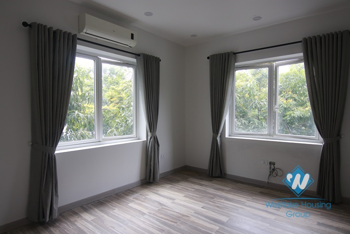 Villa with 4 bedrooms for rent in Vinhome  Riverside Long Bien, Hanoi.